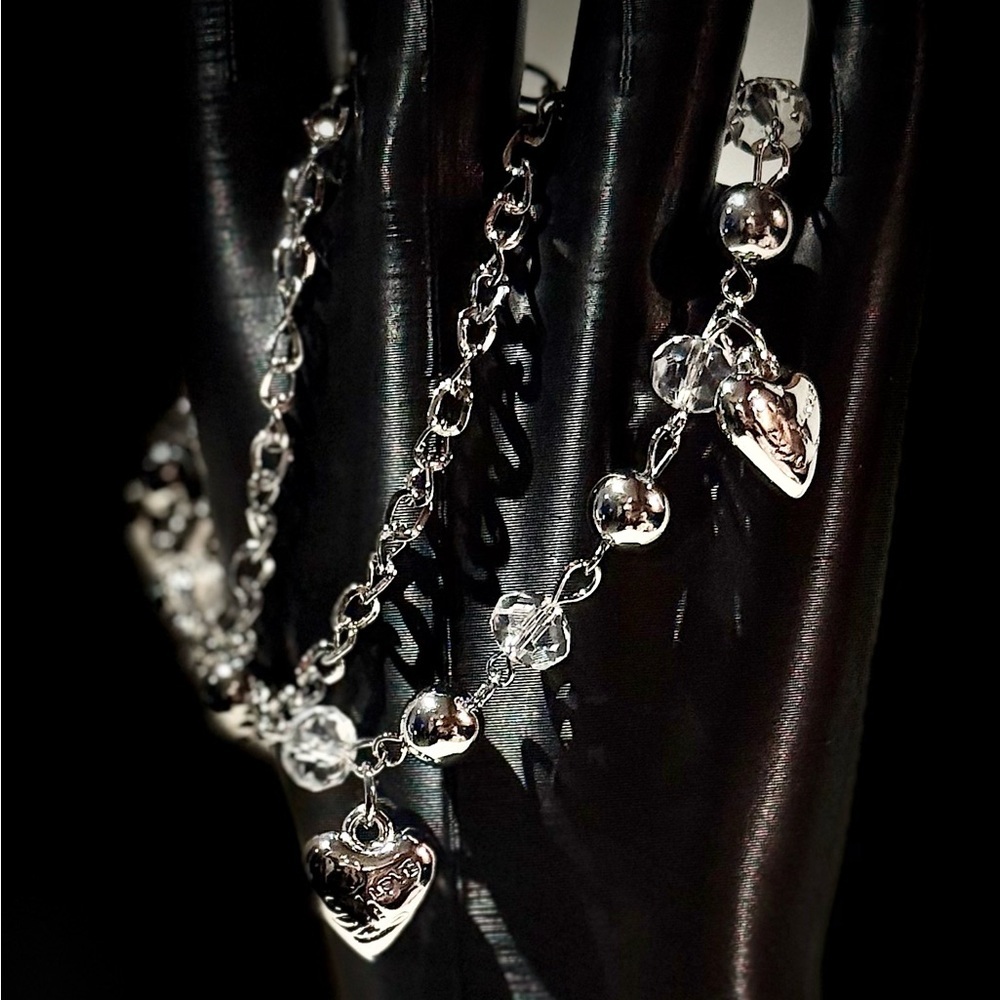Elegant Silver Heart Charm Bracelet - Picture 4 of 5